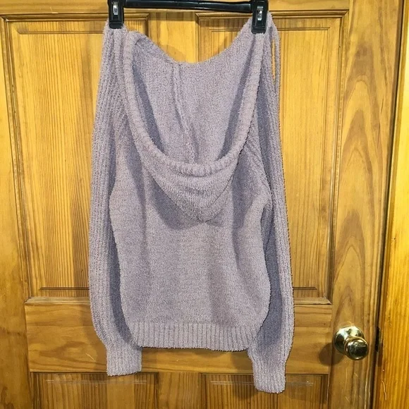 Women Sweater - Picture 3 of 4